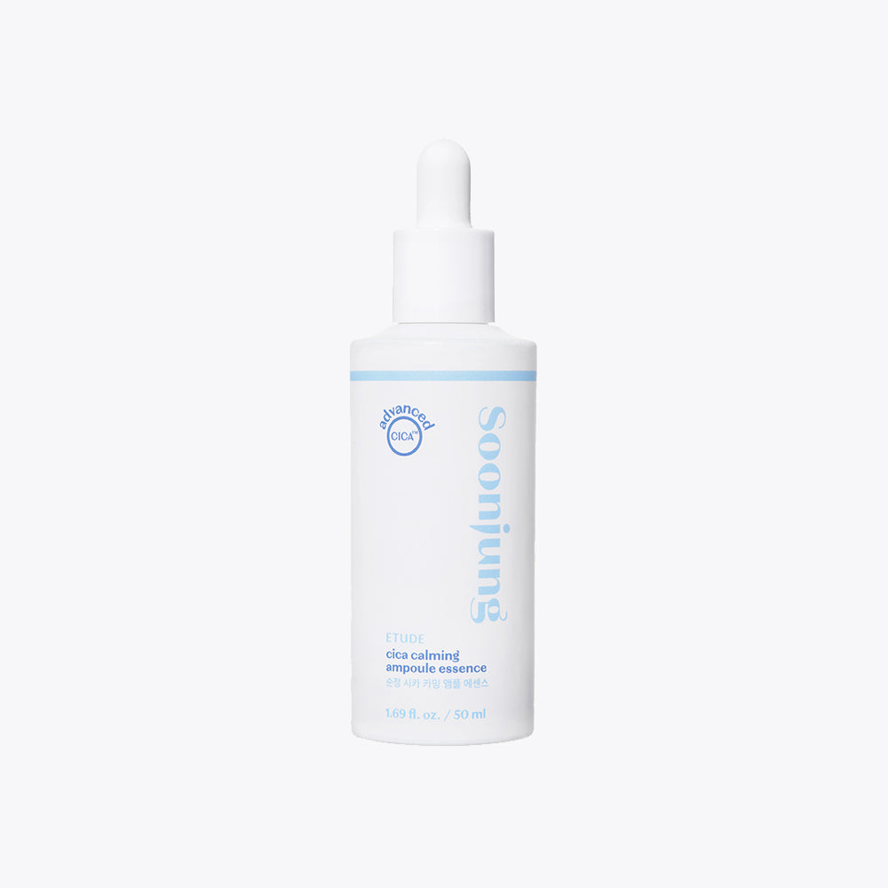 ETUDE SoonJung Cica Calming Ampolla Essence 50 ml, que calma y fortalece la piel sensible, proporcionando hidratación profunda y alivio inmediato para un cutis más equilibrado y saludable.