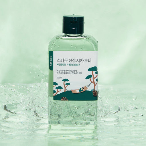 Round Lab For Men Pine Calming Cica Toner 200ml — тоник с успокаивающим эффектом на основе пихты и ции, идеально подходит для мужской кожи, дарит ощущение свежести и комфорта.