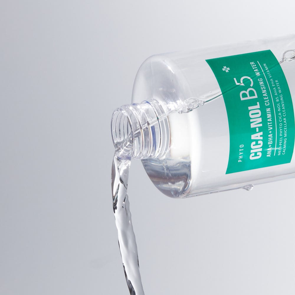 Agua micelar calmante con Vitaminas MEDIPEEL PHYTO CICA-NOL B5 AHA BHA; Contenido: 500 ml