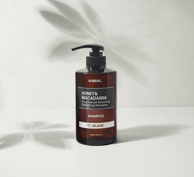 KUNDAL HONEY&MACADAMIA Pure Natural Balancing Refreshing Shampoo 500ml #BLANC with honey for nourishment and hydration