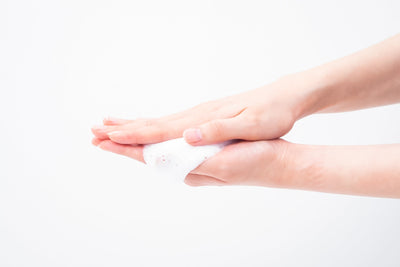 KUNDAL HONEY&MACADAMIA Pure Natural Balancing Refreshing Shampoo 500ml #PYEON BAEK with honey for nourishment and hydration