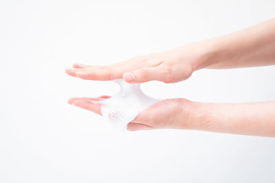 KUNDAL HONEY&MACADAMIA Pure Natural Balancing Refreshing Shampoo 500ml #PYEON BAEK with honey for nourishment and hydration