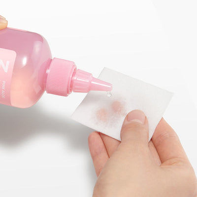 APRILSKIN Pink Aloe Vitamin C Soothing & Brightening Toner 250ml with niacinamide for bright skin and minimized pores