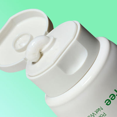 innisfree Green Tea Amino Hydrating Cleansing Foam 250g with hyaluronic for deep hydration