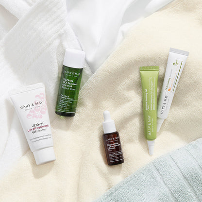 [MARY &amp; MAY] Kit de voyage apaisant pour les troubles (5 pièces)