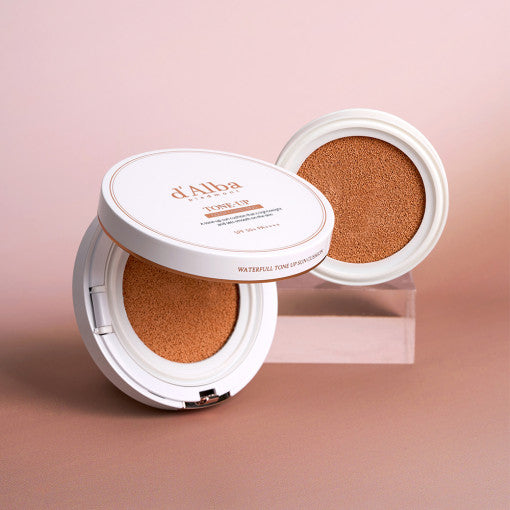 Cojín solar Waterfull Tone-Up de d'Alba 15 g + 15 g (recarga) SPF50+/PA++++