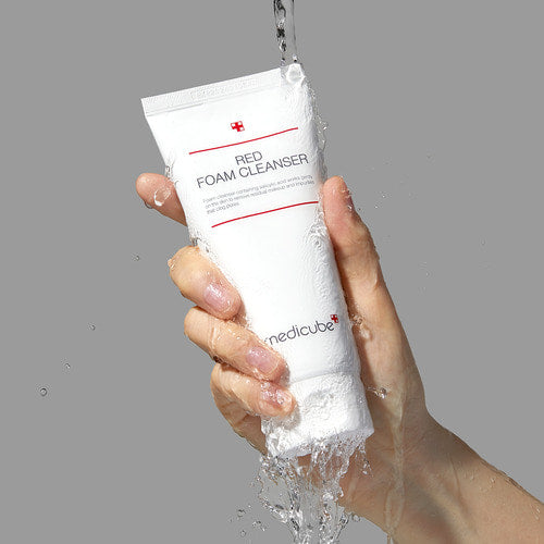 Mousse nettoyante rouge Medicube 230 ml