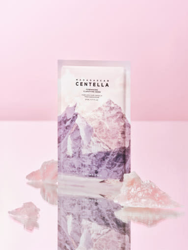 SKIN1004 MADAGASCAR CENTELLA POREMIZING CLARIFYING MASK 23ml*5ea with aha for exfoliation and renewal